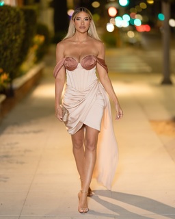 Barbie Blank feet photo thumbnail
