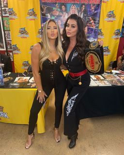 Barbie Blank feet photo thumbnail