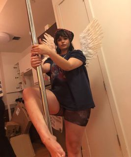 Barbie Ferreira feet photo thumbnail