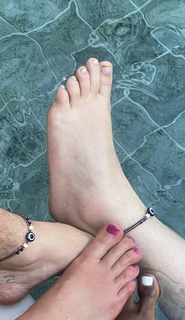 Barbie Ferreira feet photo thumbnail