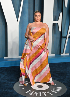Barbie Ferreira feet photo thumbnail