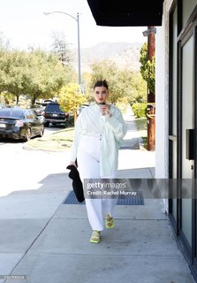 Barbie Ferreira feet photo thumbnail