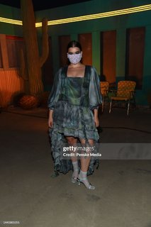 Barbie Ferreira feet photo thumbnail