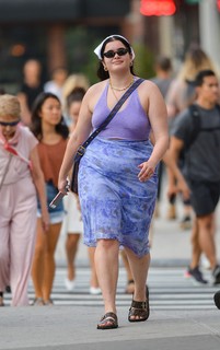 Barbie Ferreira feet photo thumbnail