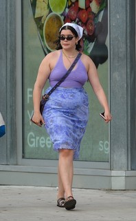 Barbie Ferreira feet photo thumbnail