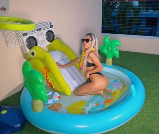 Barbie Rican feet photo 2