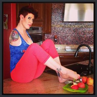 Barbie Thomas feet photo 4