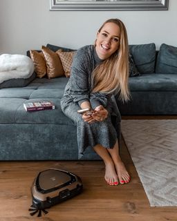 Barbora Rakovská feet photo 3