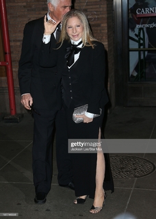 Barbra Streisand feet photo thumbnail