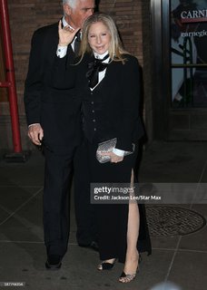 Barbra Streisand feet photo thumbnail