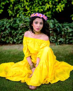 Barkha Singh feet photo thumbnail