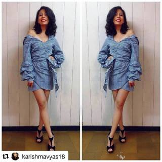 Barkha Singh feet photo thumbnail