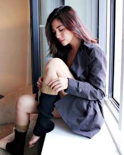 Barkha Singh feet photo thumbnail