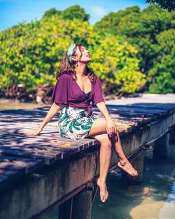 Barkha Singh feet photo thumbnail