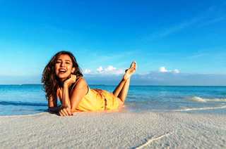 Barkha Singh feet photo thumbnail