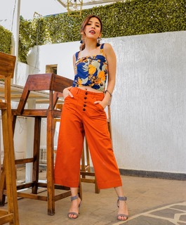 Barkha Singh feet photo thumbnail