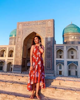 Barkha Singh feet photo thumbnail