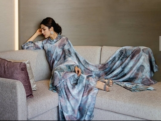 Barkha Singh feet photo thumbnail