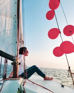 Barkha Singh feet photo thumbnail