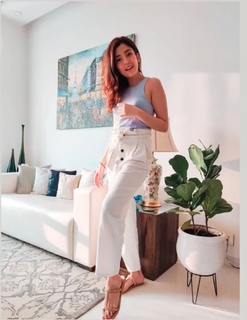 Barkha Singh feet photo thumbnail