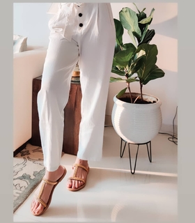 Barkha Singh feet photo thumbnail