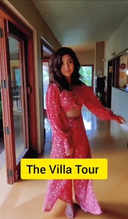 Barkha Singh feet photo thumbnail