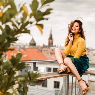 Barkha Singh feet photo thumbnail