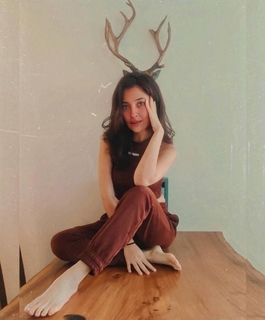 Barkha Singh feet photo thumbnail