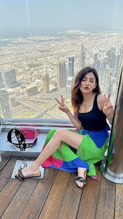 Barkha Singh feet photo thumbnail