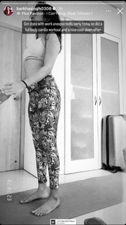 Barkha Singh feet photo thumbnail