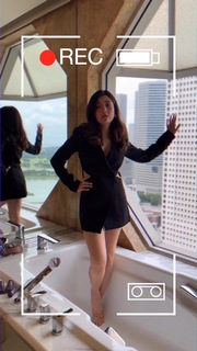 Barkha Singh feet photo thumbnail