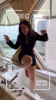 Barkha Singh feet photo thumbnail