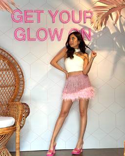 Barkha Singh feet photo thumbnail