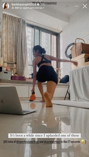 Barkha Singh feet photo thumbnail