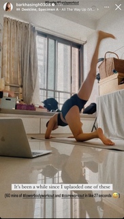 Barkha Singh feet photo thumbnail