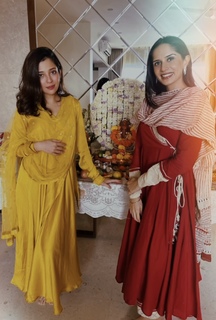 Barkha Singh feet photo thumbnail