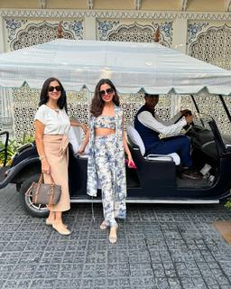 Barkha Singh feet photo thumbnail