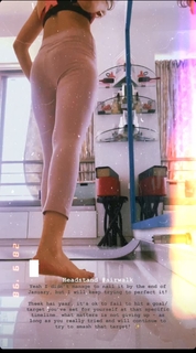 Barkha Singh feet photo thumbnail