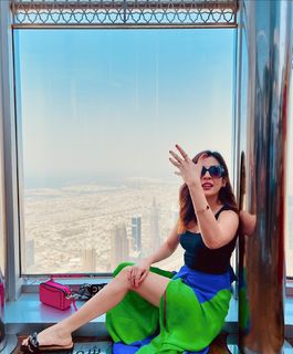 Barkha Singh feet photo thumbnail