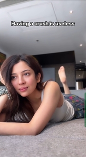 Barkha Singh feet photo thumbnail