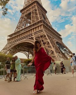 Barkha Singh feet photo thumbnail