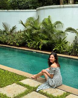 Barkha Singh feet photo thumbnail