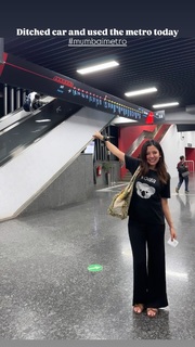 Barkha Singh feet photo thumbnail