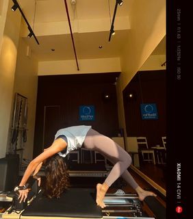 Barkha Singh feet photo thumbnail