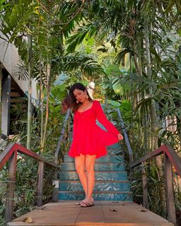 Barkha Singh feet photo thumbnail