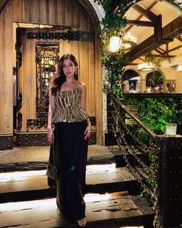 Barkha Singh feet photo thumbnail