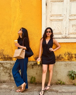 Barkha Singh feet photo thumbnail