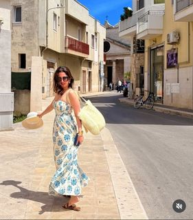 Barkha Singh feet photo thumbnail