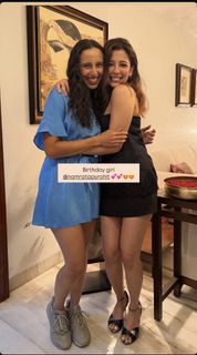 Barkha Singh feet photo 8