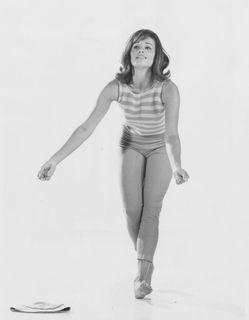 Barrie Chase feet photo 1